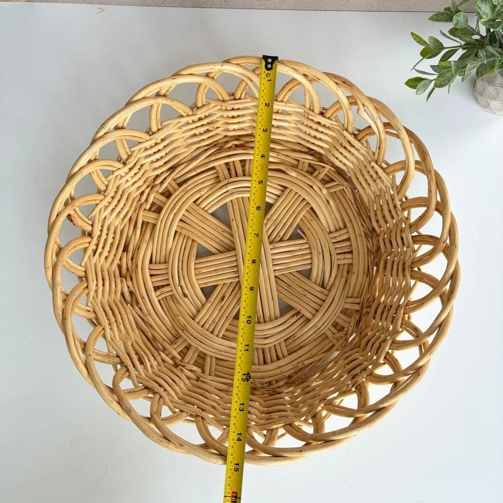 Vintage Round Wicker Rattan Basket Bowl Scalloped Edge 15 Inch Boho Decor